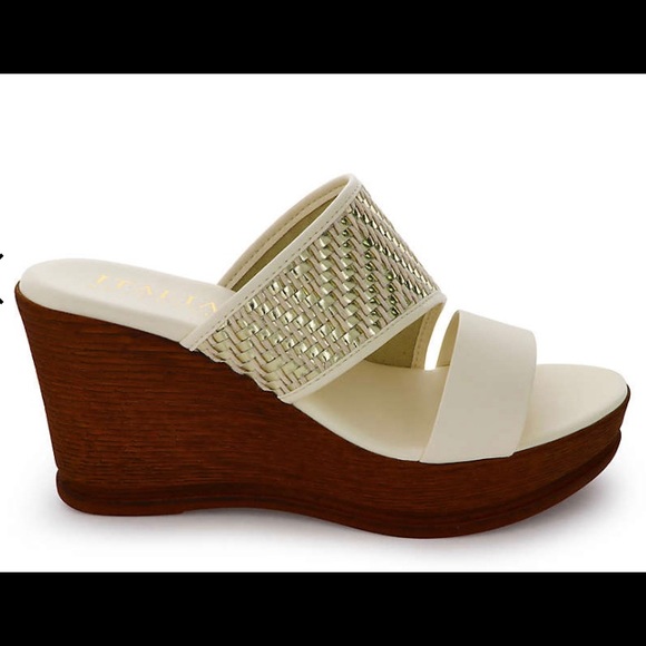 WEDGE SANDAL - Picture 3 of 4